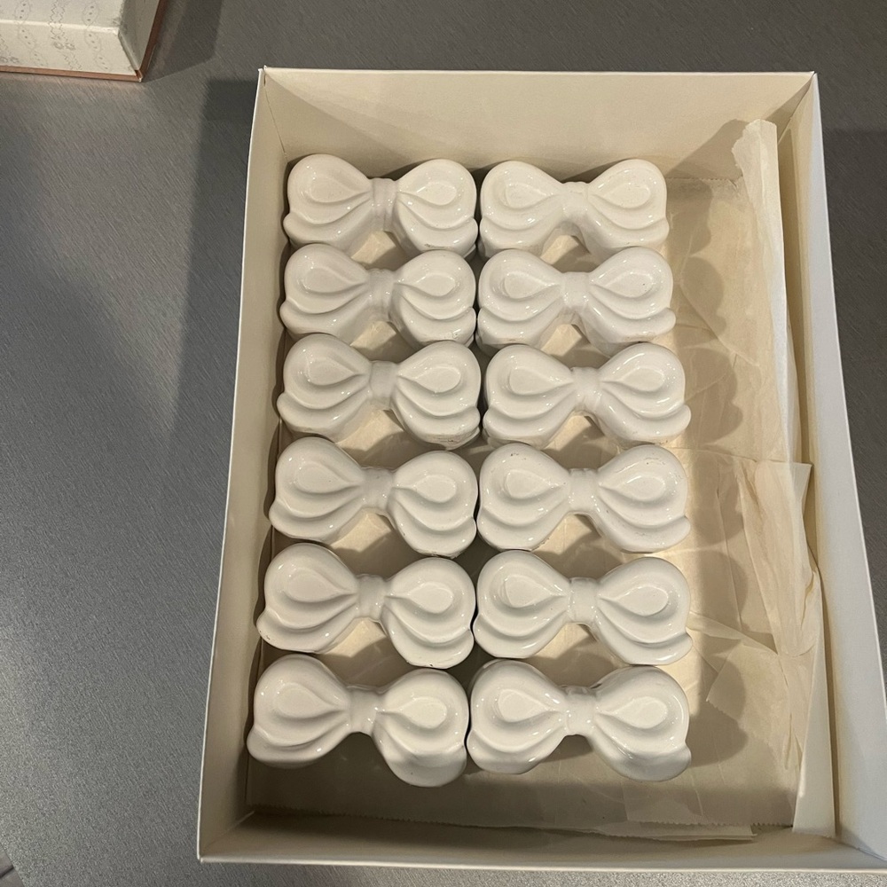Twelve Ceramic White Bows Place cards or photo holders